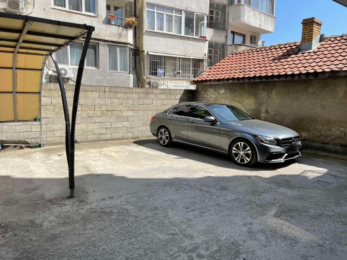 Colibri Central Apartment Варна Екстериор снимка
