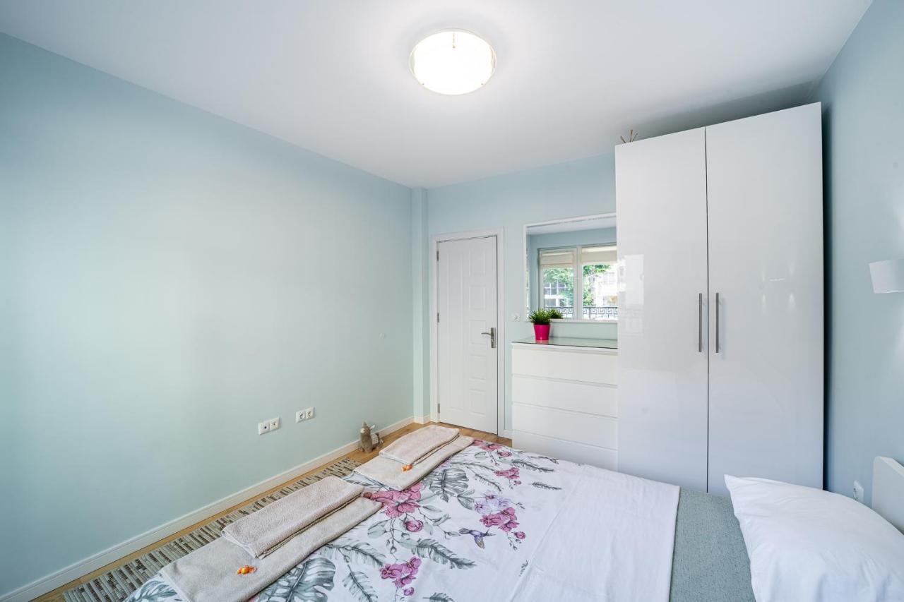 Colibri Central Apartment Варна Екстериор снимка