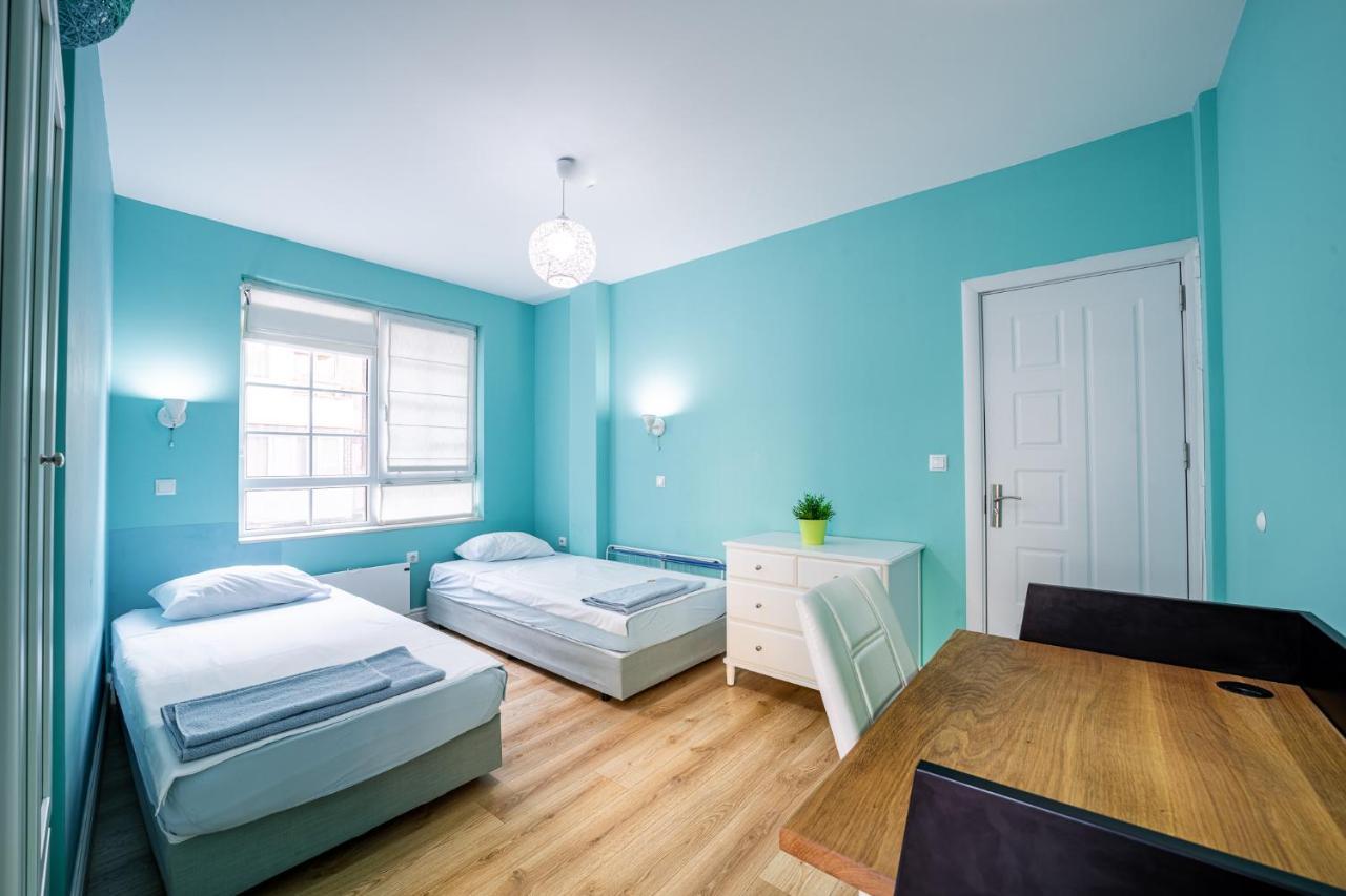 Colibri Central Apartment Варна Екстериор снимка