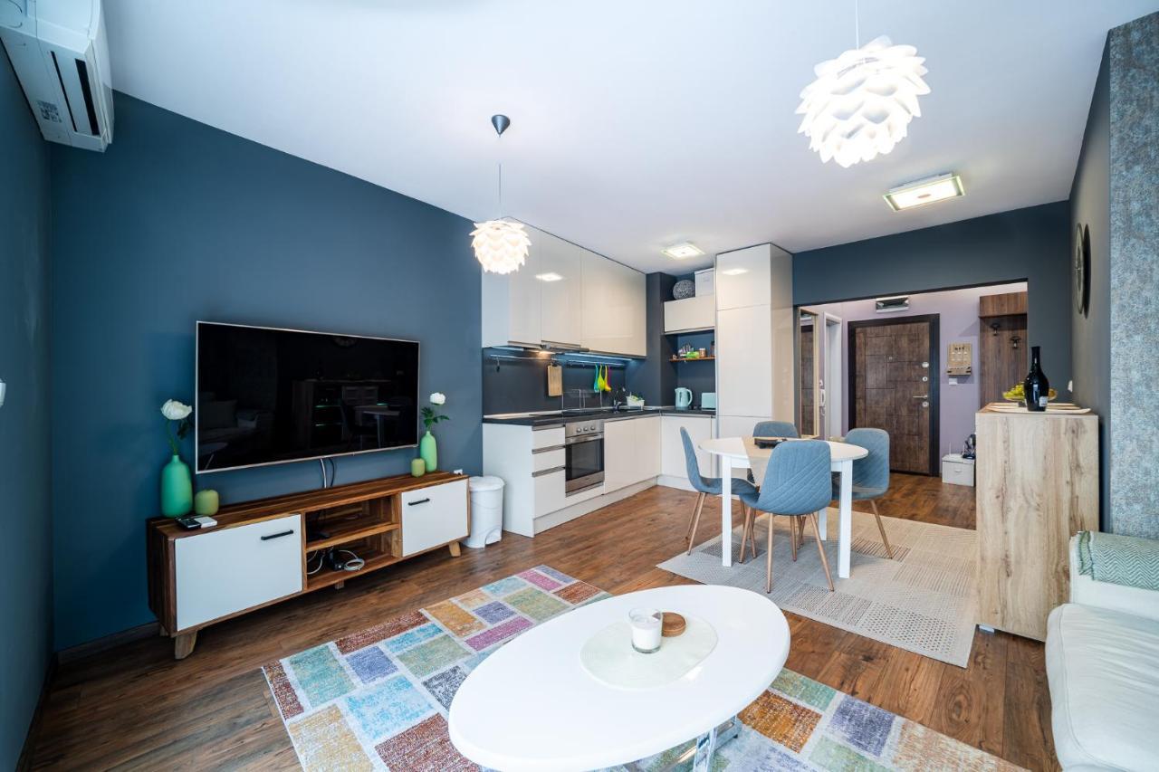Colibri Central Apartment Варна Екстериор снимка
