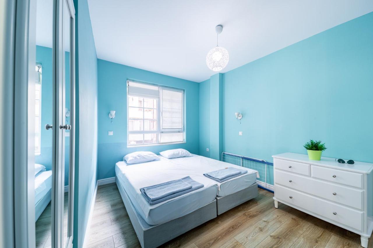 Colibri Central Apartment Варна Екстериор снимка