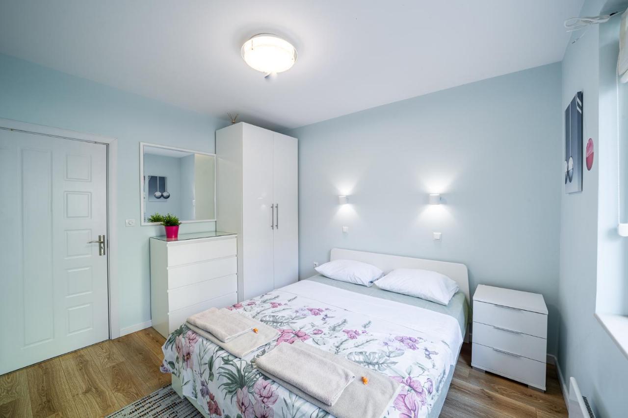 Colibri Central Apartment Варна Екстериор снимка
