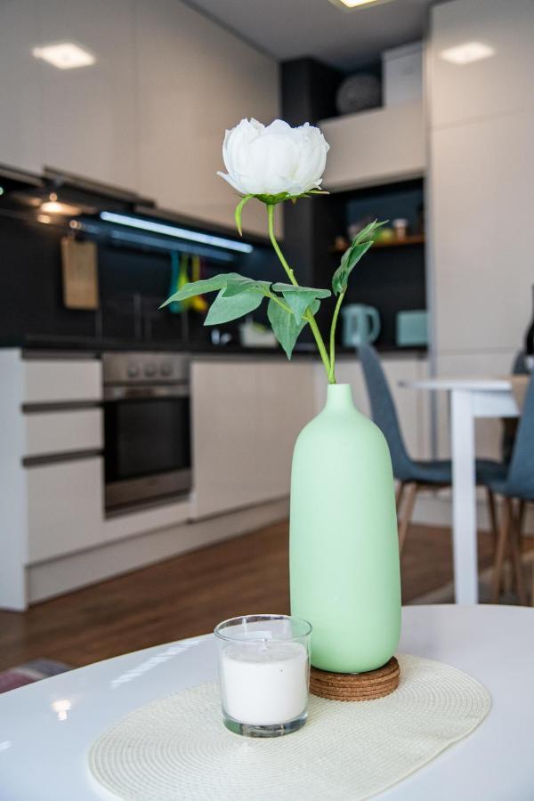 Colibri Central Apartment Варна Екстериор снимка