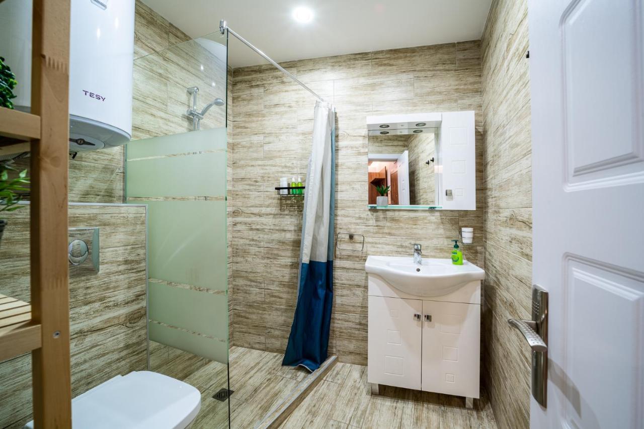Colibri Central Apartment Варна Екстериор снимка