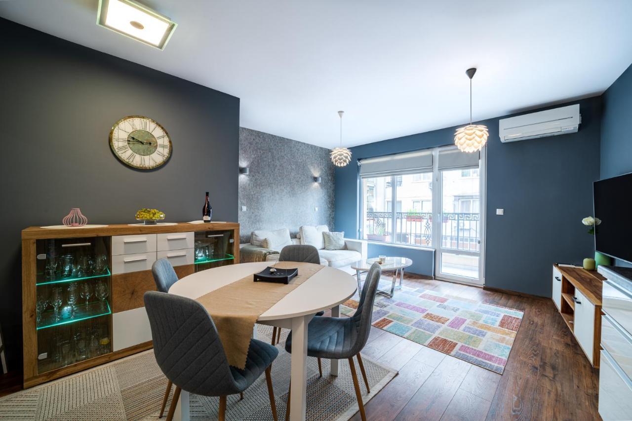 Colibri Central Apartment Варна Екстериор снимка
