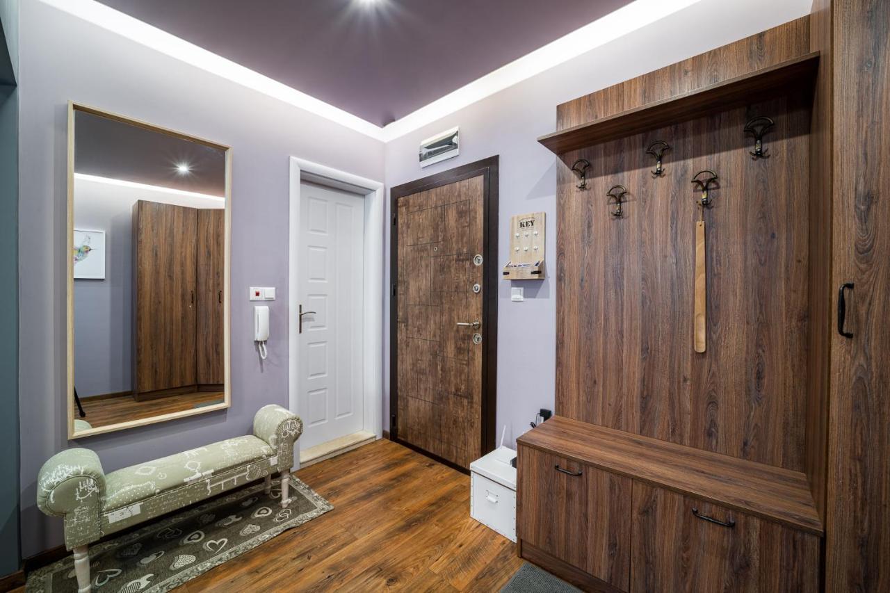 Colibri Central Apartment Варна Екстериор снимка