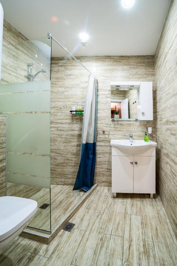 Colibri Central Apartment Варна Екстериор снимка