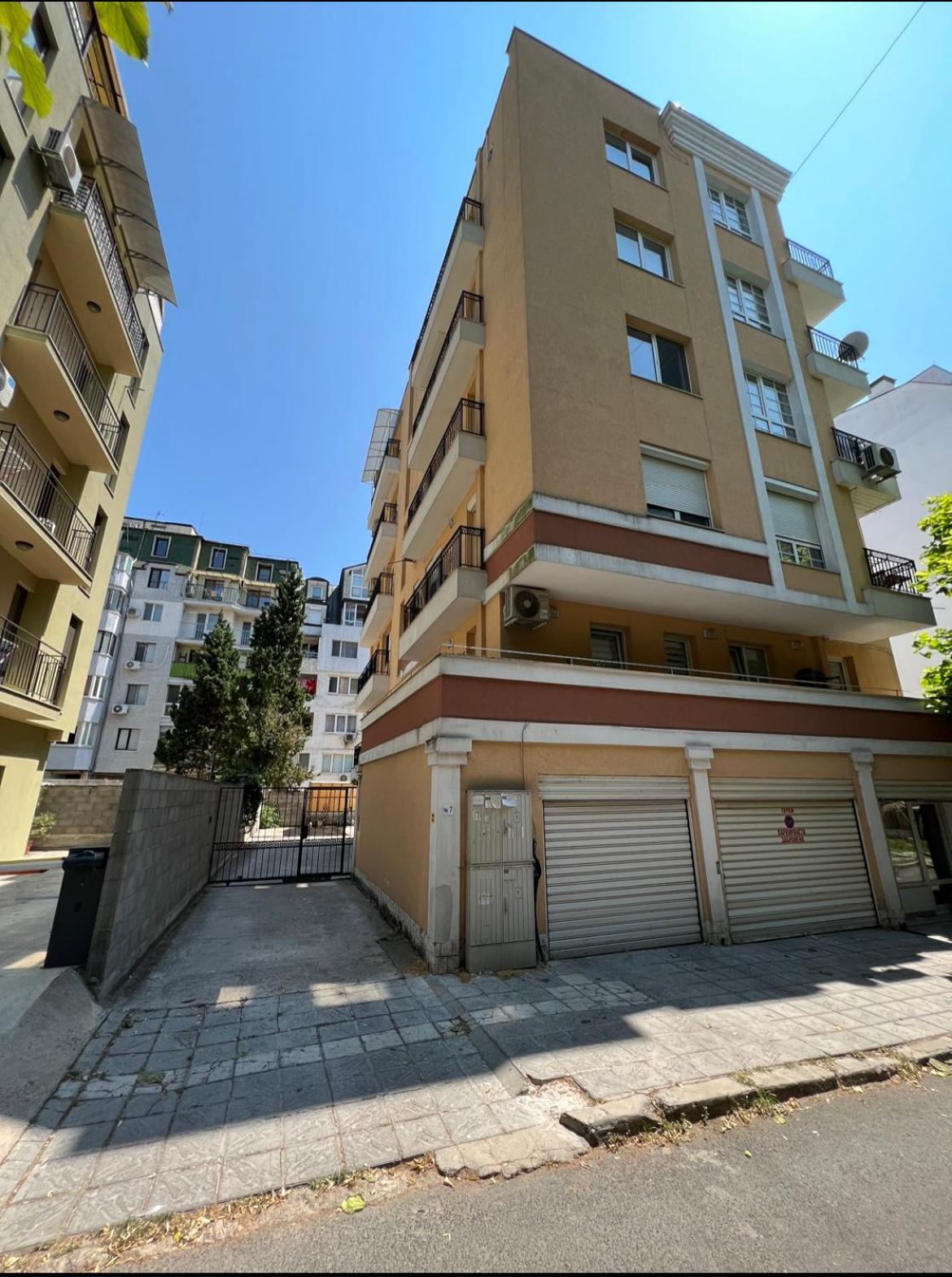 Colibri Central Apartment Варна Екстериор снимка